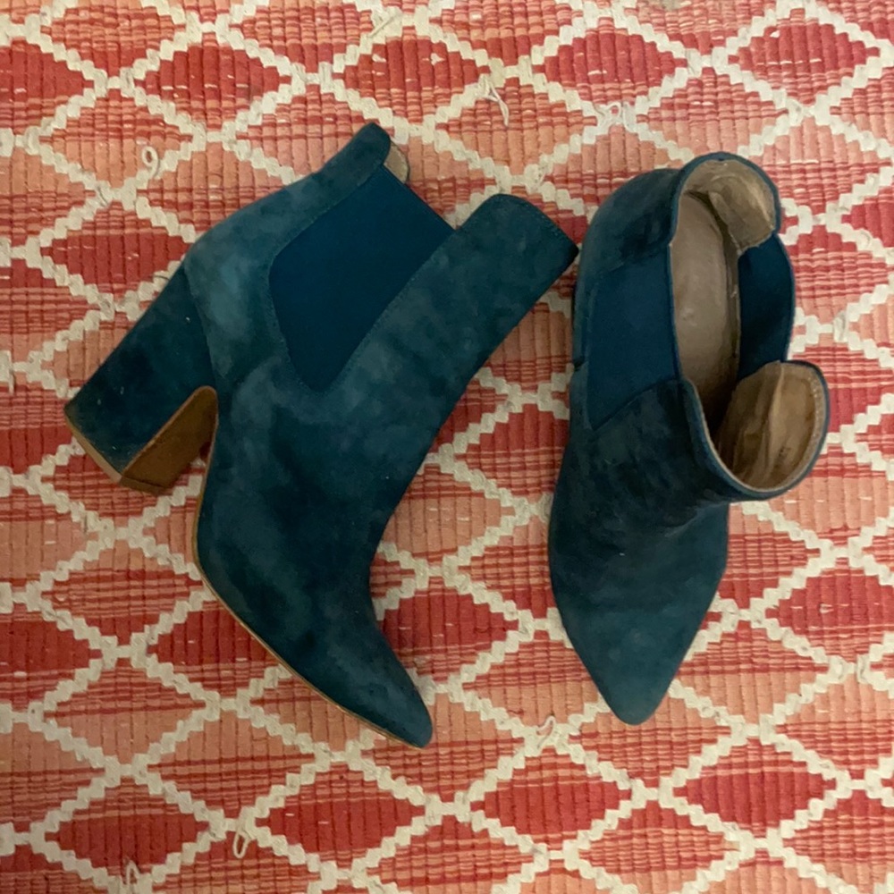 Kristin Cavallari for Chinese Laundry emerald green suede ankle boots